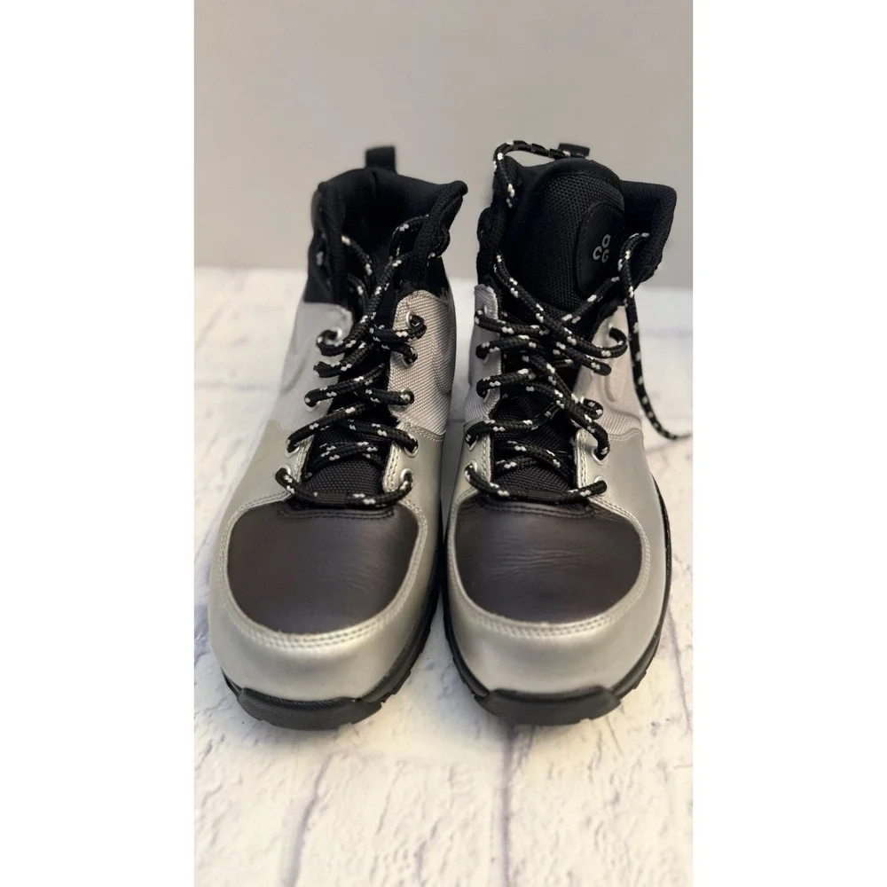 Nike Manoa LTH Boots Shoes  472648 020 Metallic Silver Black Boys Size 7Y